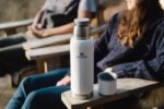 STANLEY Termoska Adventure To-Go Bottle 1 l Polar biela – Obrázok 6
